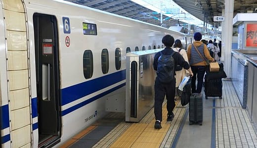 新幹線自由席への早い時間移動でバレない？時間変更のやり方も解説