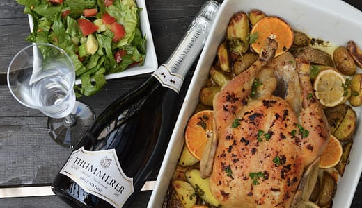 ローストチキンの丸鶏に詰め物をする理由は？お米やじゃがいも使っても3倍美味しくなる方法！