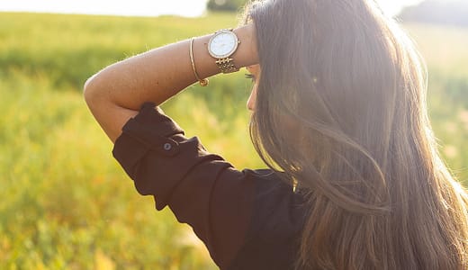 もう悩まない！ヘアカラーで頭皮がヒリヒリする原因と安心して楽しむための解決策