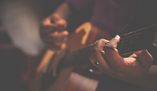 ギター初心者の練習法は「基礎練」から始めるな！いきなり曲からでOK。忙しい社会人のための独学ロードマップ