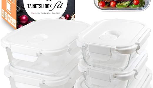 タッパーについたくさ〜いニオイ!家庭に必ずある”あの〇〇”を使えばハイターなしで消えるって知ってた？